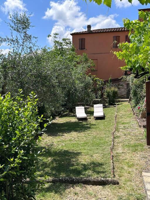 La Terrazza Di Ciro Pinsuti Apartment Sinalunga Luaran gambar